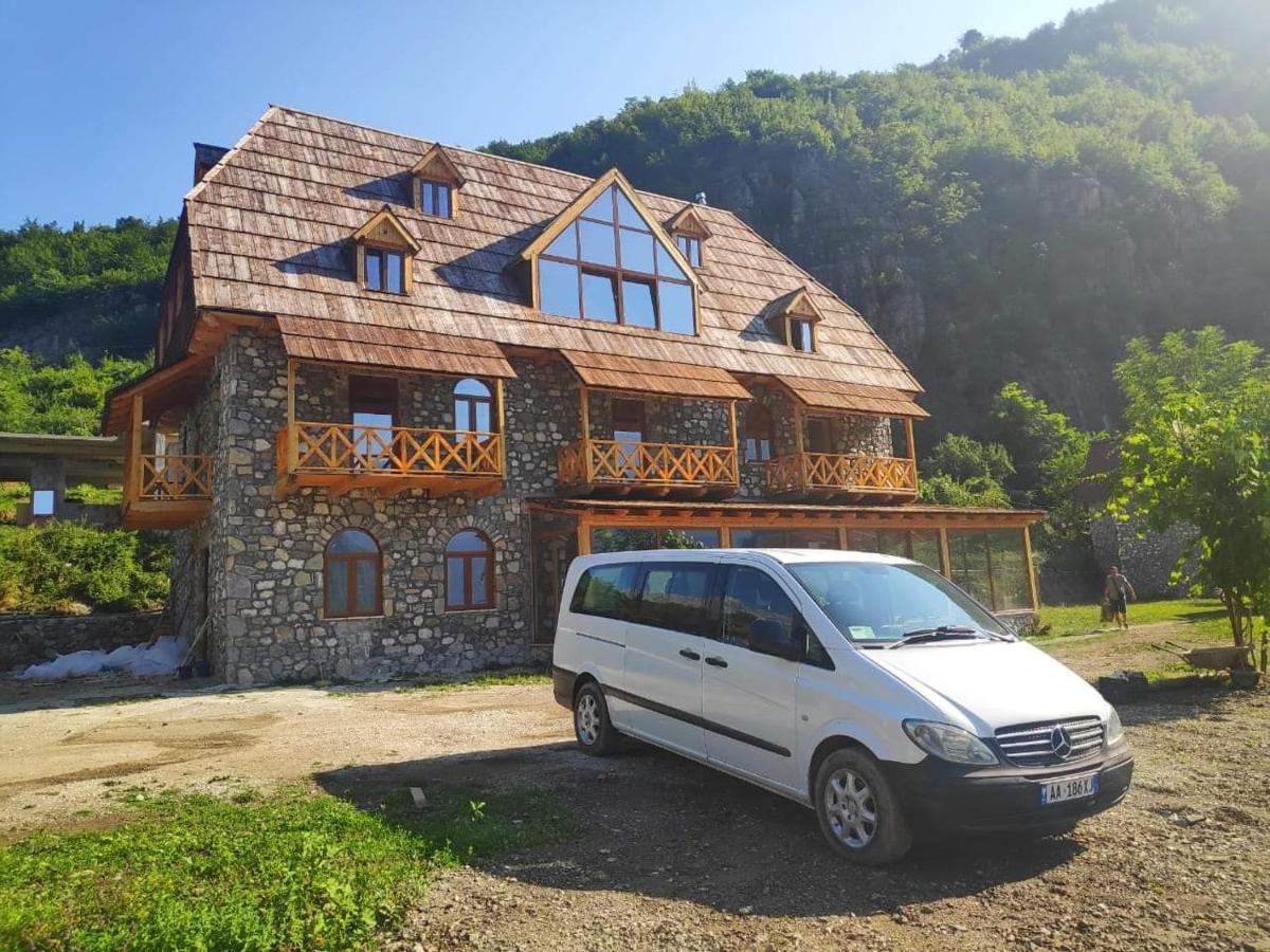 Hotel Restaurant Alpet Theth Exterior foto